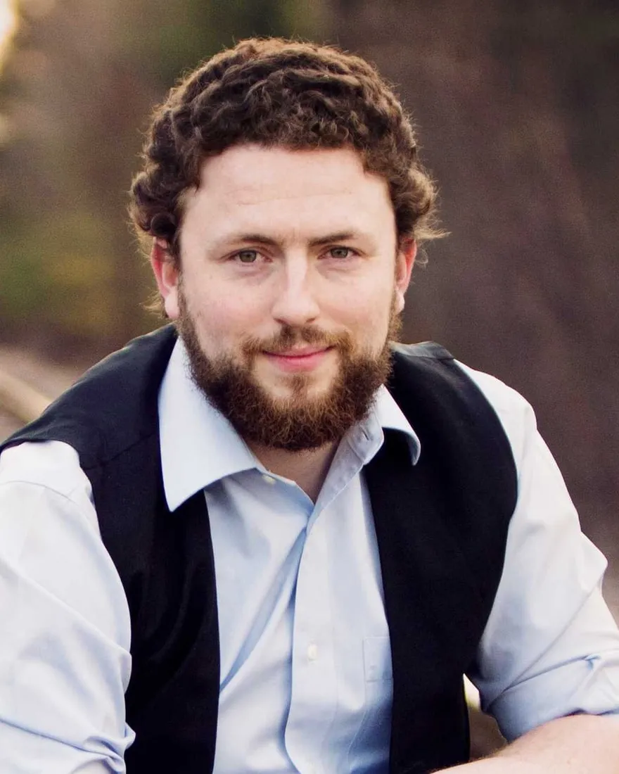 Brendan Quigley, guitar